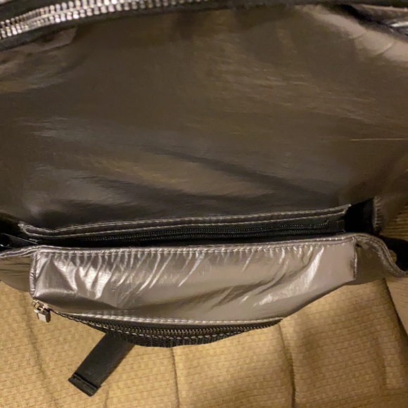 🔘NWT RBX Metallic Silver 2 in 1 Backpack - Picture 8 of 16
